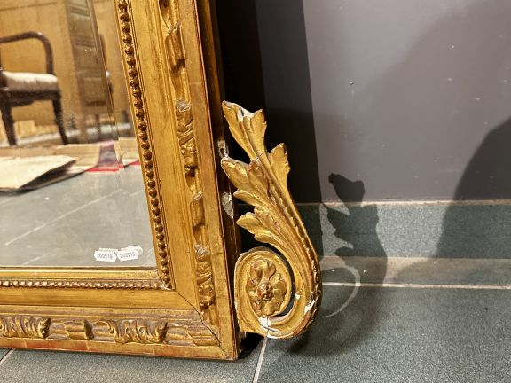 Grande glace de salon Napoléon III de style Louis XVI en bois et stuc 