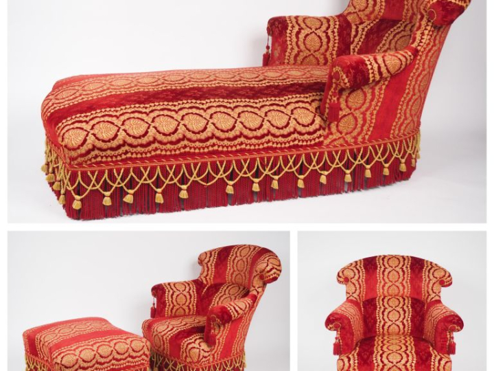 Mobilier de salon Napoléon III, garniture de velours cramoisi comprena