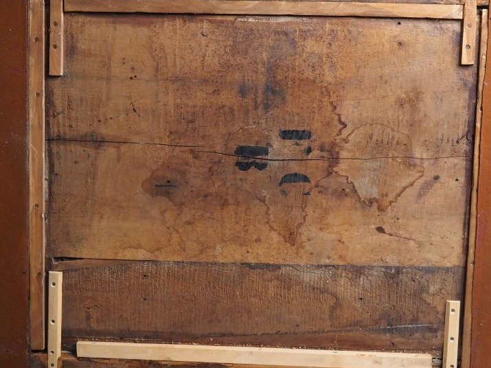 Table de changeur Suisse XVIIIème en noyer marqueté, quatre pieds obli