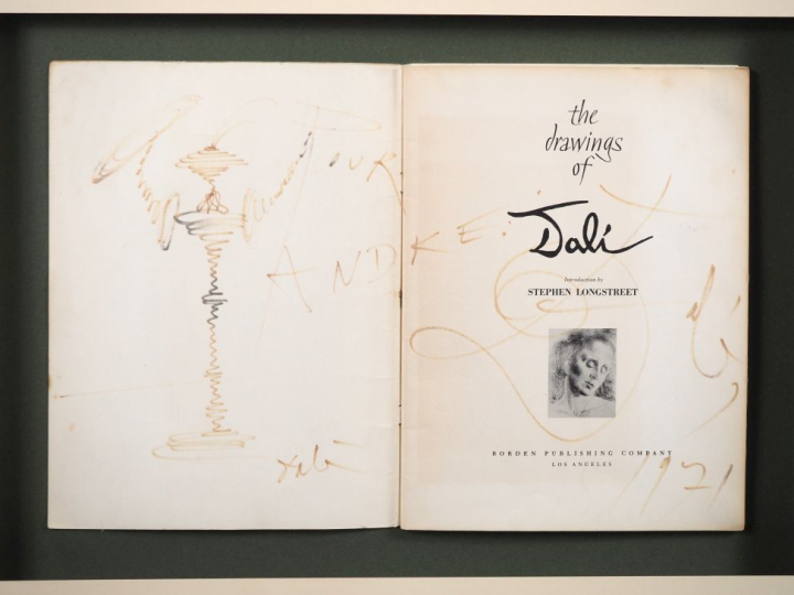 [DALI]. DESSIN ORIGINAL SIGNÉ AVEC ENVOI AUTOGRAPHE SIGNÉ. THE DRAWING