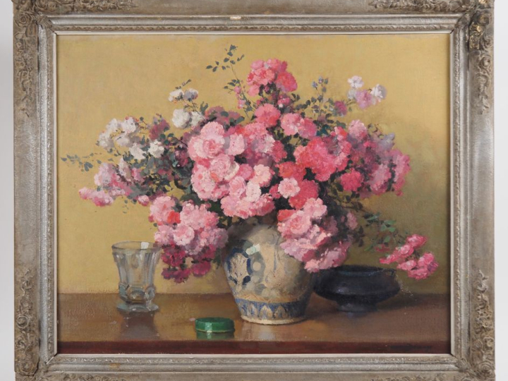Maurice DESCAMPS.  "Bouquet de roses" Huile sur toile, signée en bas à
