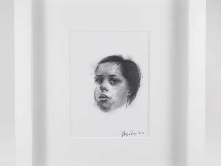 Philippe PASQUA.  "portrait de Laura" Mine de plomb, signée en bas à d
