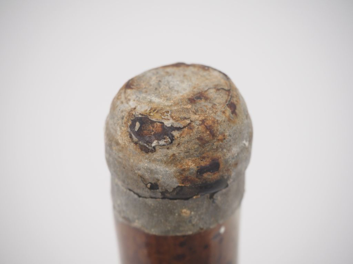 1 BOUTEILLE CHÂTEAU D'YQUEM 1er CCS SAUTERNES - 1924 - SE/ BOUCHON ÉTA