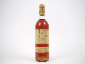 Vente aux enchères 1 BOUTEILLE CHÂTEAU D'YQUEM 1er CCS SAUTERNES - 1983 - BG/ETA/CAPS COR