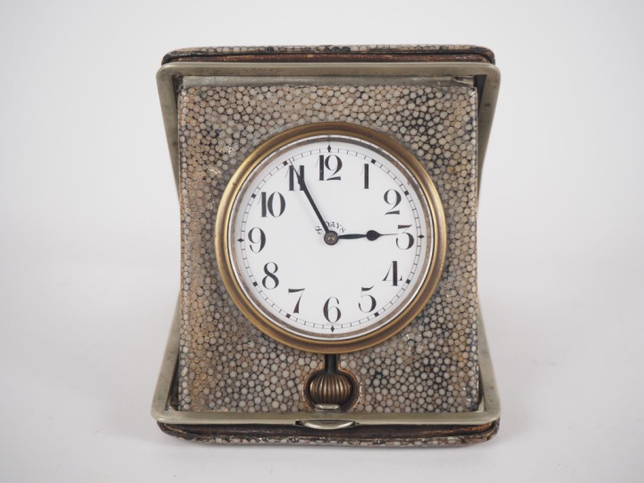 Chronomètre anglais "8 days", cadran à chiffres romains dans son étui 