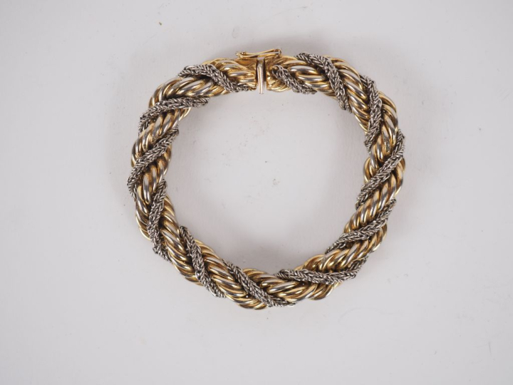 Ensemble de bijoux fantaisie, en métal doré ou argenté, argent, pierre