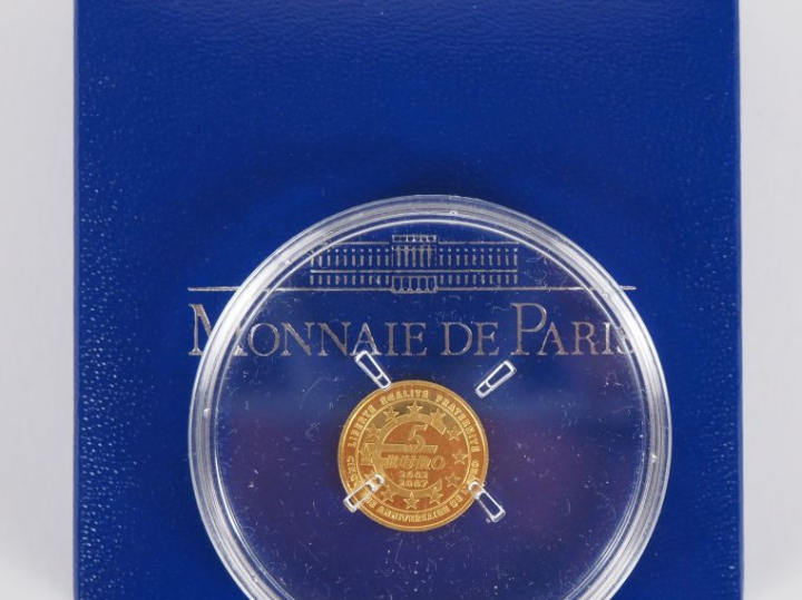 MONNAIE DE PARIS. Pièce de 5 euros en or 999 BE 2007, N° 00556. Diam. 