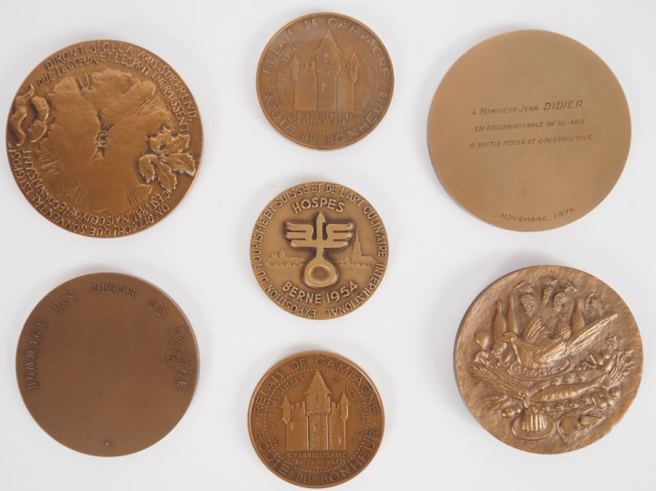 7 différentes médailles en bronze d'après MAREY, VAUTIER, HUGUENIN, QU