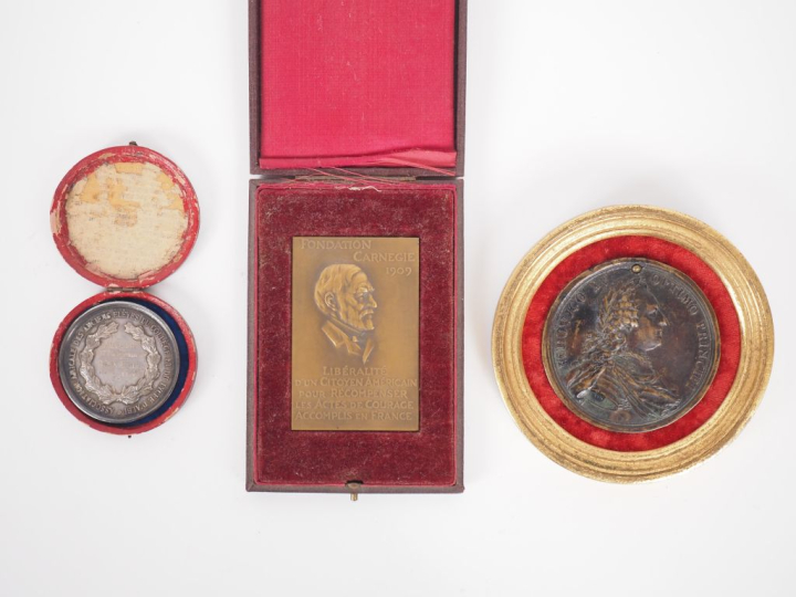 Médaille en argent 925 de la ville d'Albi. Poinçonnée. Poids. 59,7 g. 