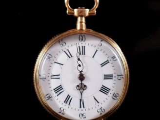 Vente aux enchères ETABLISSEMENT DE GENEVE,  N°11883 Montre Napoléon III en or jaune 750.