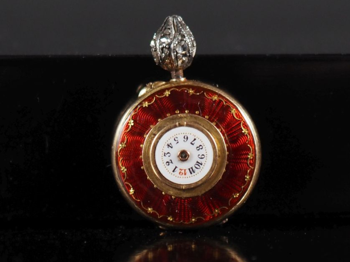MELLERIO, Paris Ravissante petite montre en  or jaune 750, rehaussée d