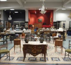 Acheter aux enchères BELLE BROCANTE : JOUETS ANCIENS, CARTES POSTALES, LIVRES EN LOTS, TABLEAUX, MOBILIER, BIBELOTS…