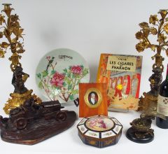 Acheter aux enchères MOBILIER, OBJETS D'ART, TABLEAUX, OBJETS DE VITRINE, BD, VINS