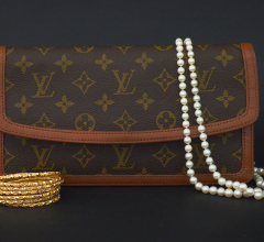 Acheter aux enchères PIECES OR - BIJOUX - MONTRES - VINTAGE